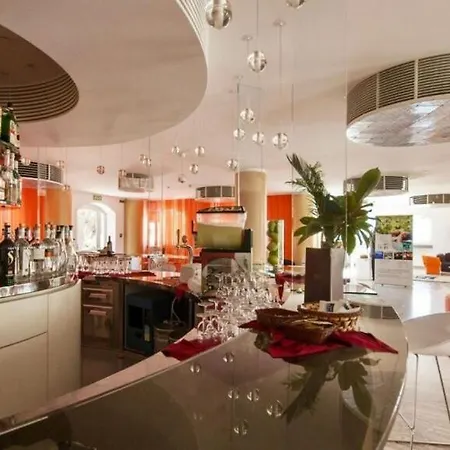 Kaos Hotel 4*
